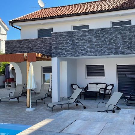 Villa Mira ***** Pinezici  Luaran gambar