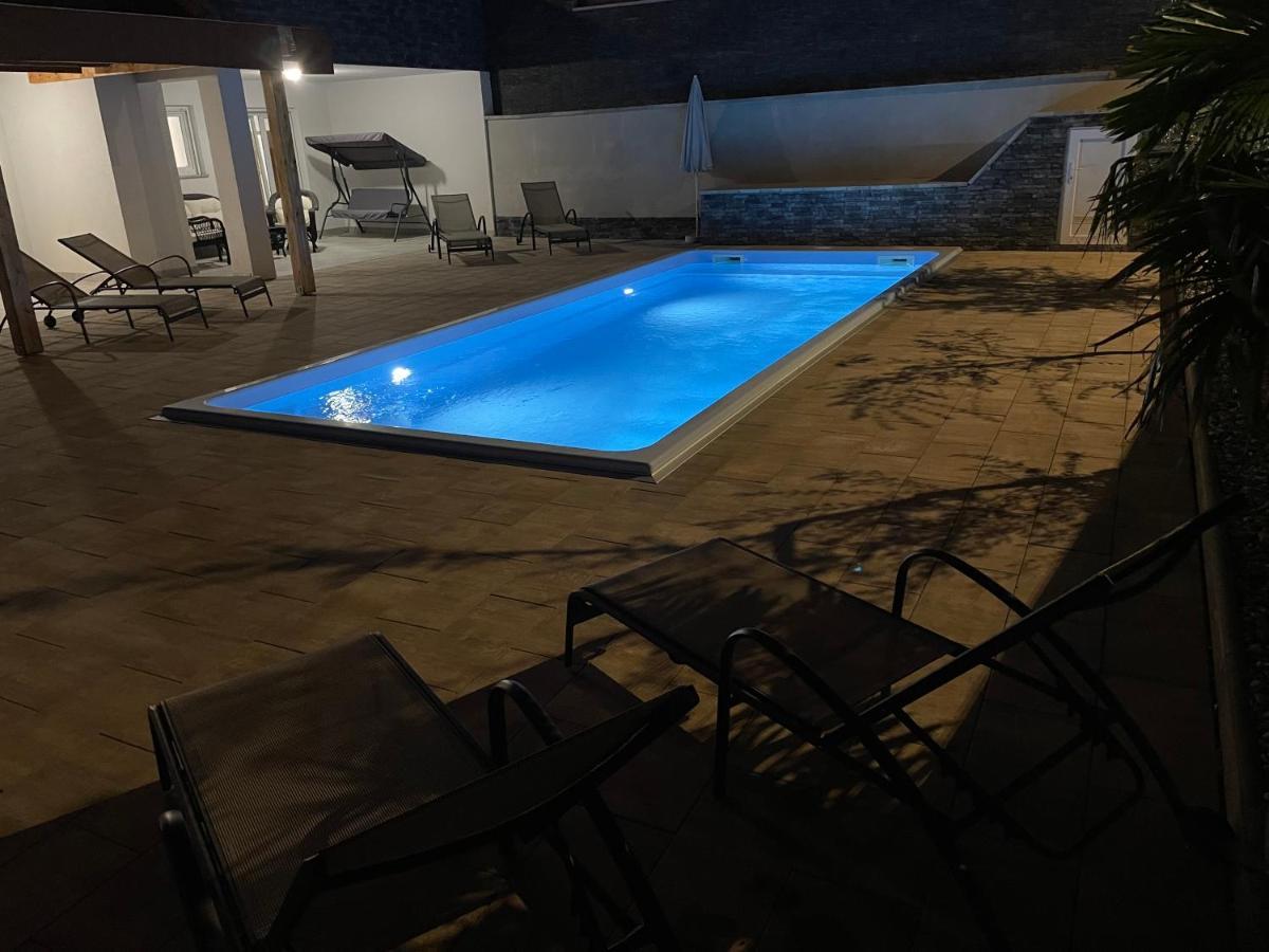 Villa Mira ***** Pinezici  Luaran gambar