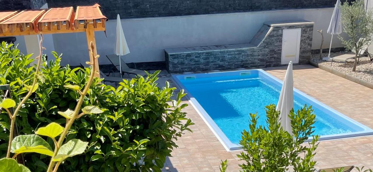 Villa Mira ***** Pinezici  Luaran gambar