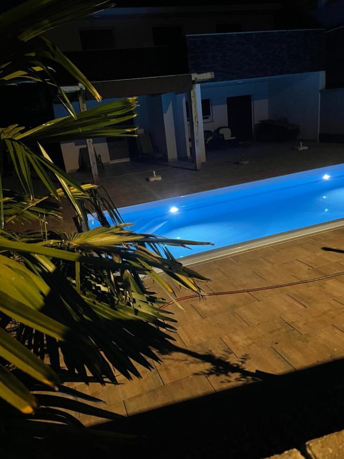 Villa Mira ***** Pinezici  Luaran gambar