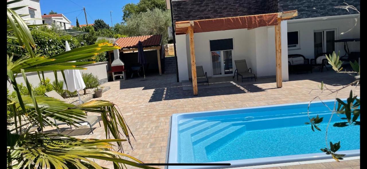 Villa Mira ***** Pinezici  Luaran gambar